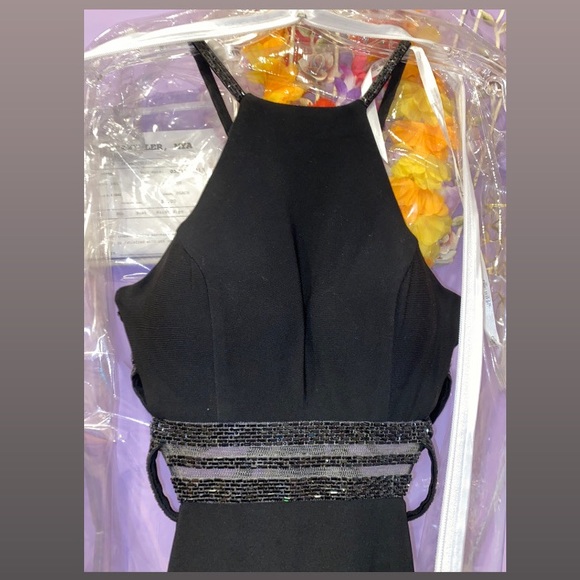 Ellie Wilde Prom Dress - Picture 1 of 5